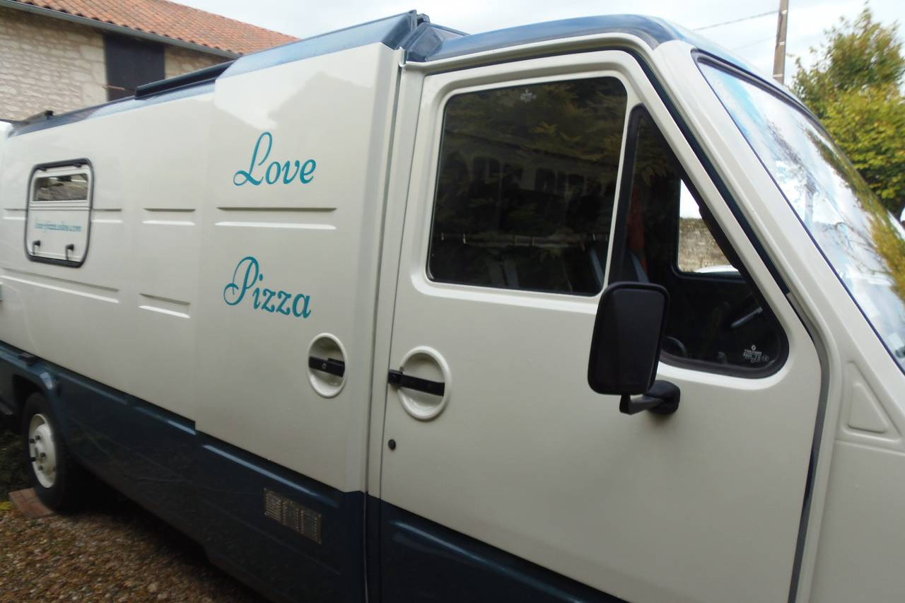 Love Pizza - Camion Pizza photo 2